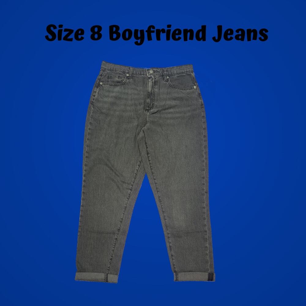 Universal Thread Black Size 8 Boyfriend Jeans with Tapered Leg